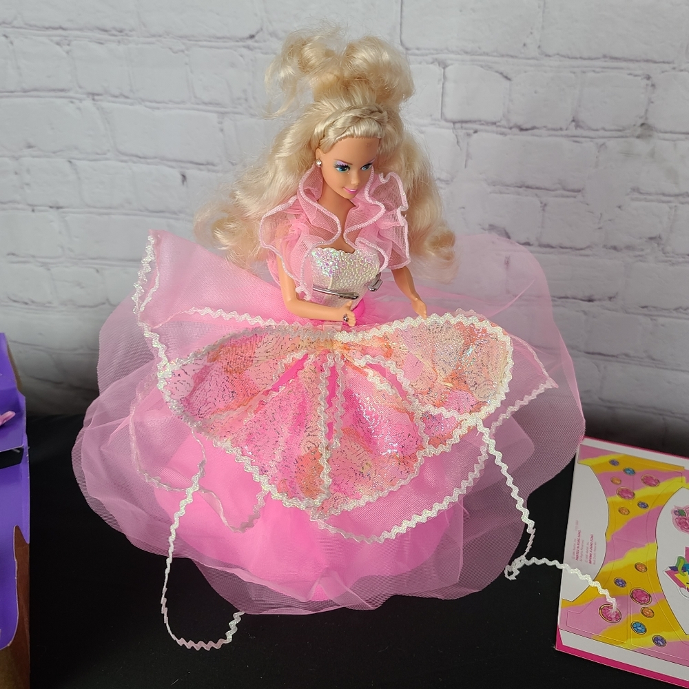 Costume Ball Barbie. Complete Open Box 1990. 7123